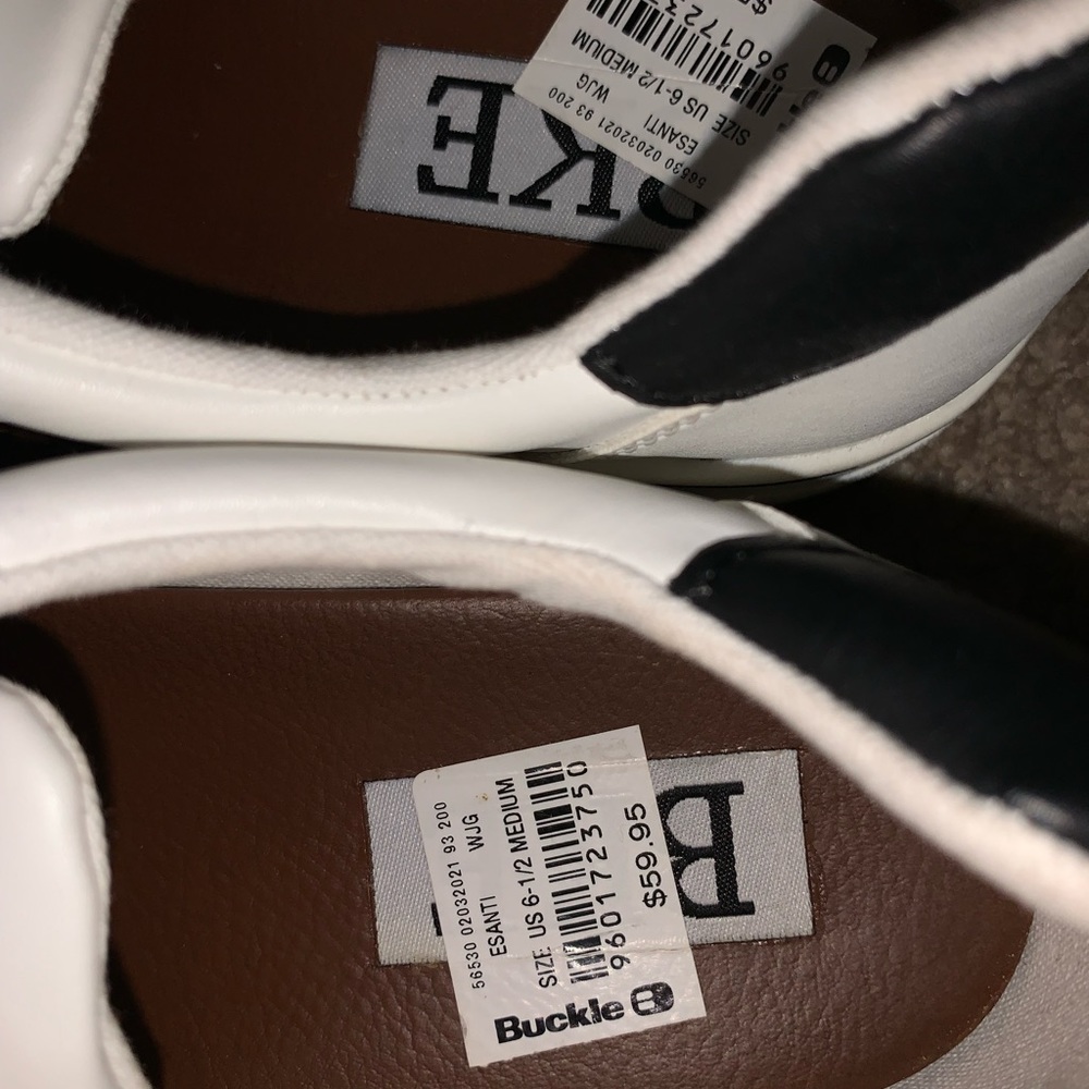 Shoes - Picture 5 of 5